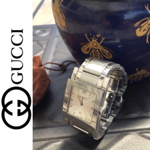 Gucci • Authentic 7900 Classic Timepiece Watch ⌚️ - Picture 3 of 8